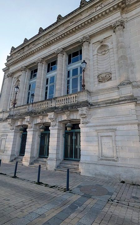 theatre-facade-historique-diagnostic-structurel.jpg theatre-facade-historique-diagnostic-structurel.jpg