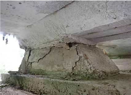 Fissuration et dégradation d’un appui d’ouvrage maçonné observées lors d’un diagnostic structurel.